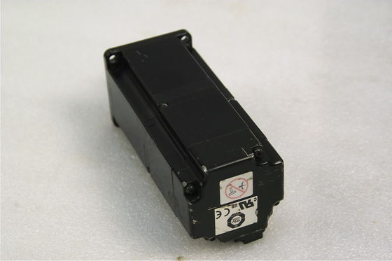 Yaskawa SGMAS-04A2A4C-Y2 AC SERVO MOTOR 400W 200V 3000RPM 2.6A NEW