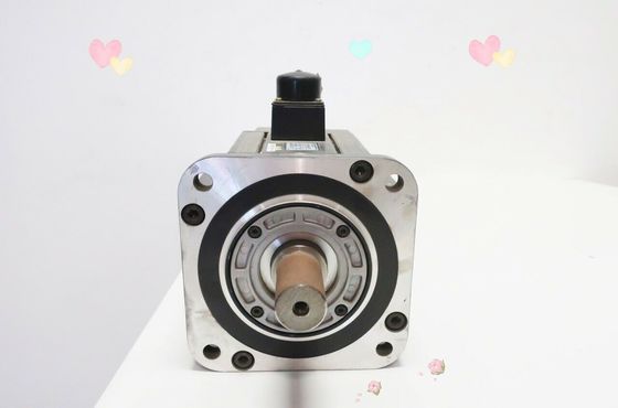 Yaskawa SGMG-55A2AAB AC Servo Motor 32.8A 5.5KW 1500RPM 200V NEW