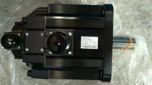 Yaskawa SGMG-44A2AB AC Servo Motor 32.8A 4.4KW 1500RPM 200V NEW