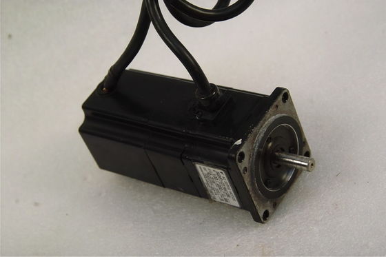 Yaskawa SGMP-01AW12B AC SERVO MOTOR 0.89A 100W 3000RPM 200V NEW