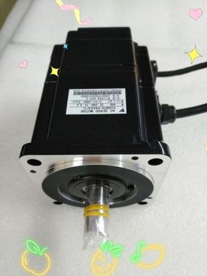 Yaskawa SGMPH-04ABA21 AC SERVO MOTOR 400W 3000RPM 200V 2.6A NEW