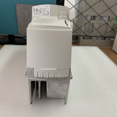 РАЗМЕР РАМКИ 1 50/60HZ ПРИВОДА ИНВЕРТОРА NIDEC SP1406 11A 5.5KW НОВЫЙ